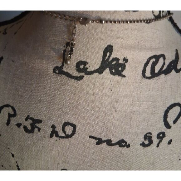 Elegant Orange Teardrop Pendant Necklace - Picture 6 of 7